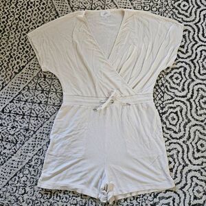 Soma Weekend Cream Wrap Romper Size Small